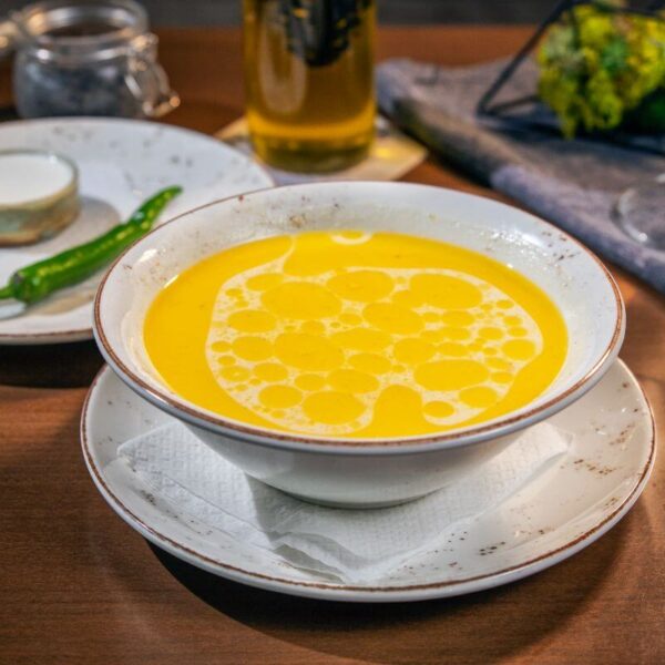 Ciorbă de burtă cu smântână şi ardei