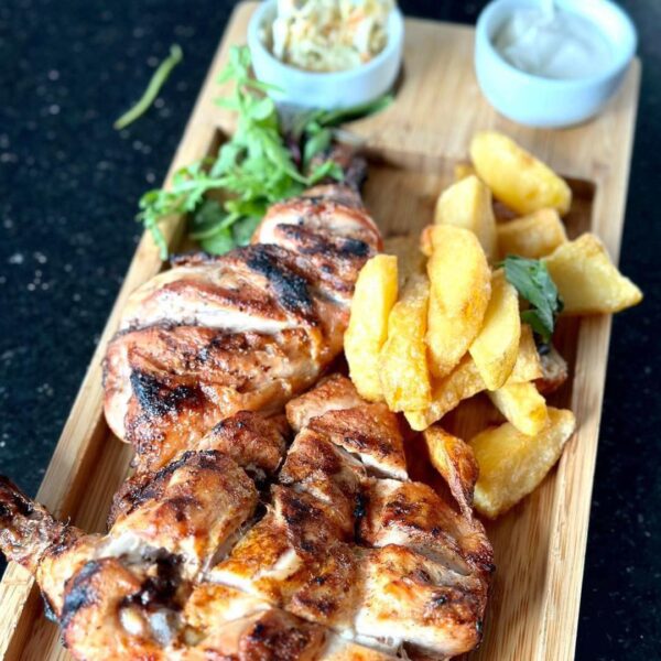 Pui la jar cu mujdei și cartofi de casă