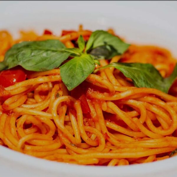 Spaghete cu sos roșu